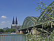 Hohenzollernbrücke am Kölner Dom Foto 